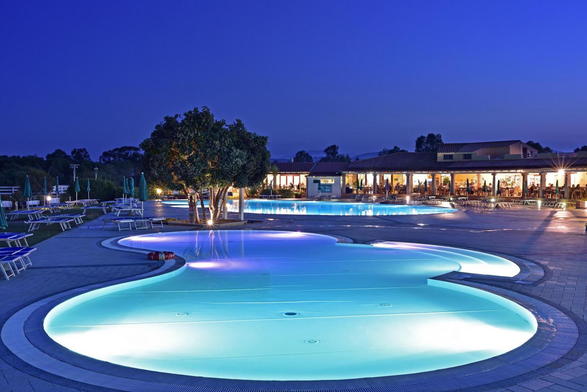 Agrustos Futura Club Cala Fiorita酒店 外观 照片